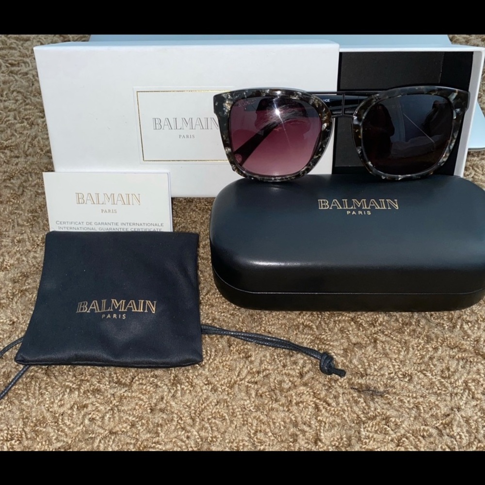 Balmain glasses